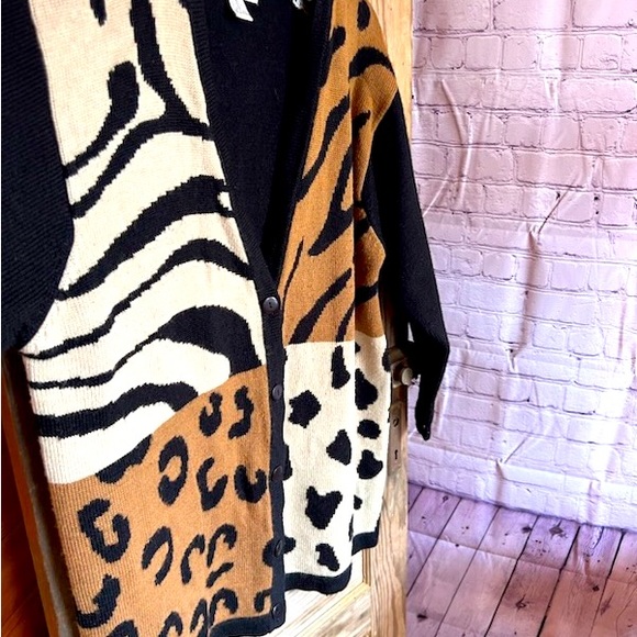 Alfred Dunner Leopard/Zebra Sweater Cardigan Size 2xl, Acrylic & Wool blend - Picture 3 of 3
